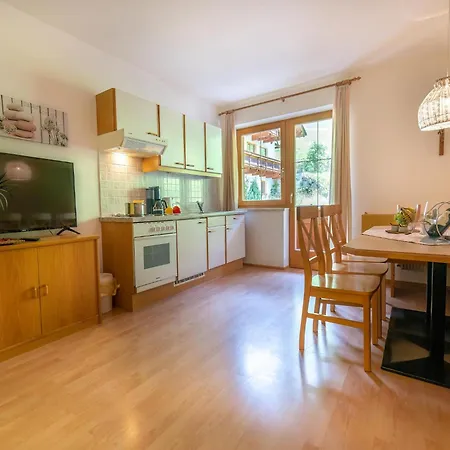 Neustift Near Stubai Lift, Cleaning Included Apartment *